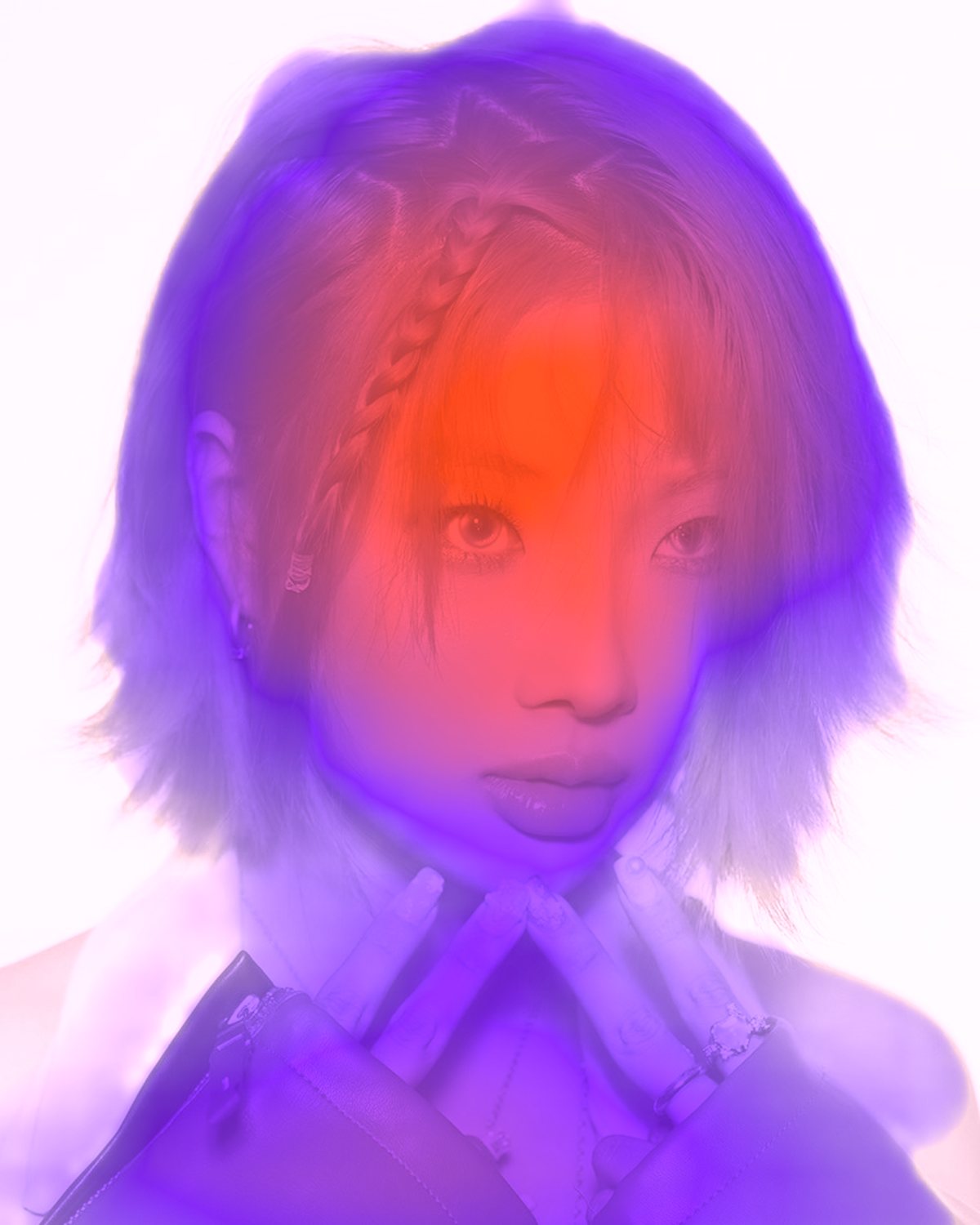 Depth gradient effect on a portrait of a woman with copper red hair, made with the Light Map filter in Filter Archive (Heat preset)