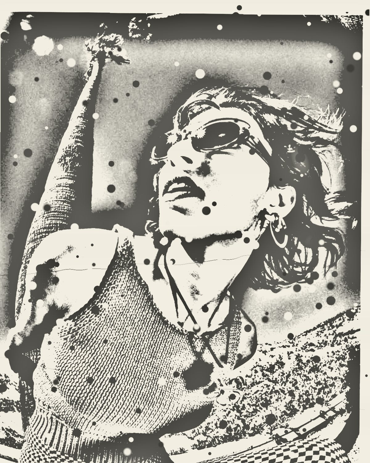 Photocopy effect on a portrait of a woman in sunglasses against a blue sky, made with the Receipt filter in Filter Archive (Sixth preset)